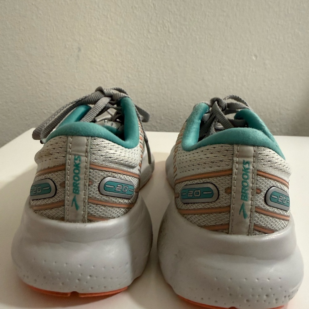 Brooks Glycerin 20 women’s  Running Shoes — White with Coral and Teal Accents - Picture 3 of 6